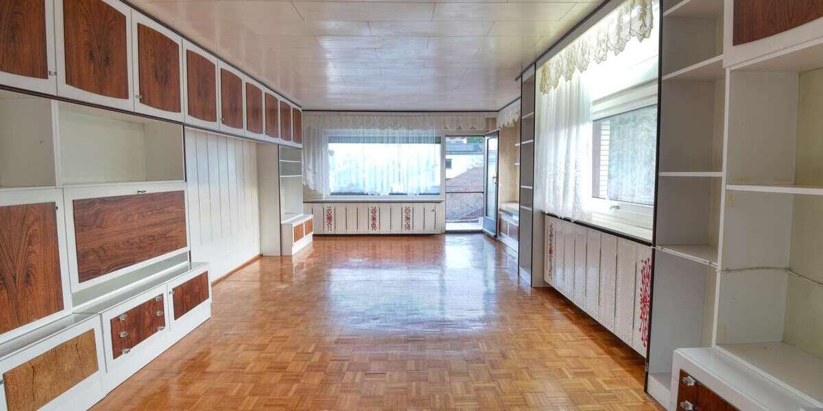 Idyllisches DHH mit Sanierungspotential an der Grenze zu Mundenheim Zusätzliches Hinterhaus inkl. - Doppelhaushälfte Ludwigshafen am Rhein Mundenheim | Angebot:25959710