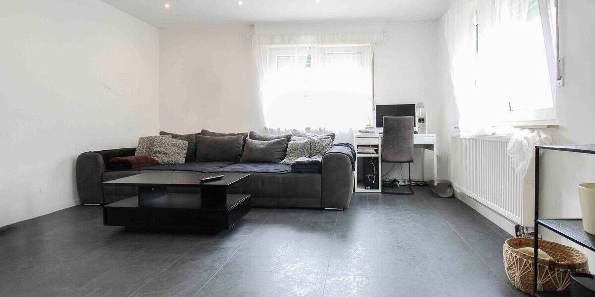 Mehrfamilienhaus, Wohnhaus Hockenheim - 6 Zimmer, 399.000&euro; | Angebot:25970303