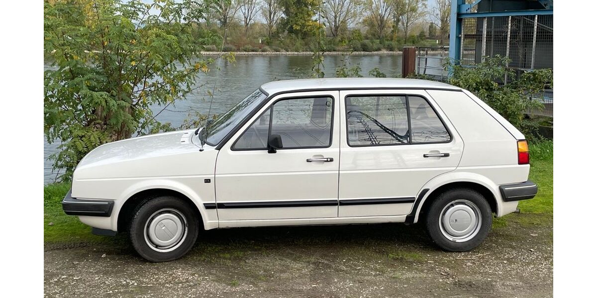 VW Golf 112.000 km 3.900 &euro; Worms 67549