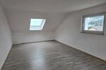 Dachgeschoßwohnung Reilingen - 3 Zimmer, 72 m&sup2;, 830&euro; | Angebot:26024510