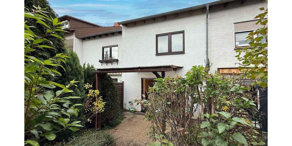 Gepflegtes, renovierungsbedürftiges Reihenmittelhaus in ruhiger und zentraler Lage von Leimen 5 zimmer