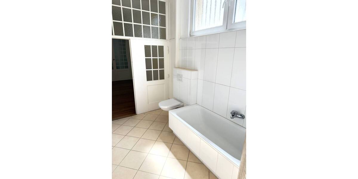 Etagenwohnung Worms Innenstadt - 5 Zimmer, 180 m&sup2;, 1.400&euro; | Angebot:26556657