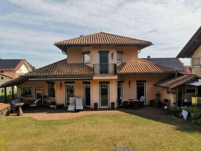 Haus zum Mieten in Monsheim 2.500 € 200 m²