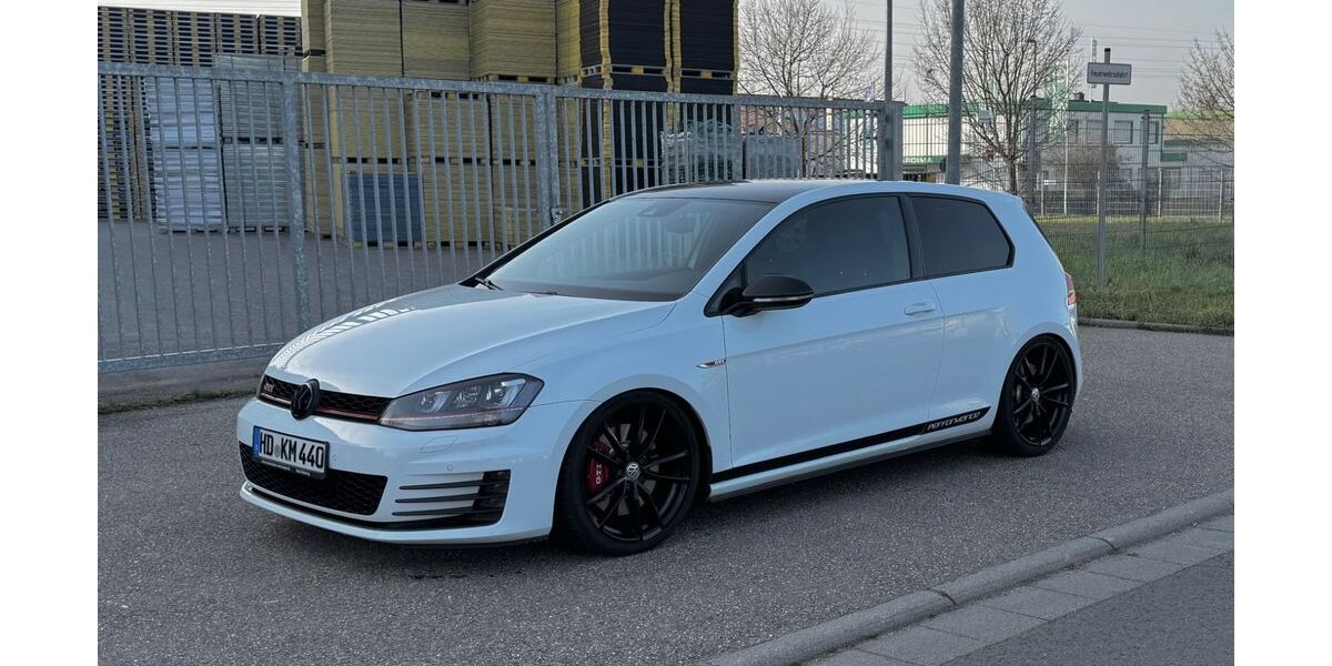 VW Golf 103.000 km 16.990 &euro; Reilingen 68799