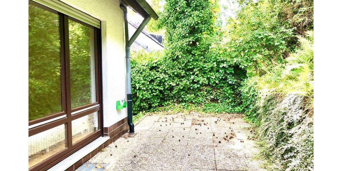 LÄNDLICH: TRAUMAUSSICHT, GROSSES FAMILIENHAUS, EINBAUKÜCHE, 2 STELLPLÄTZE 6 zimmer