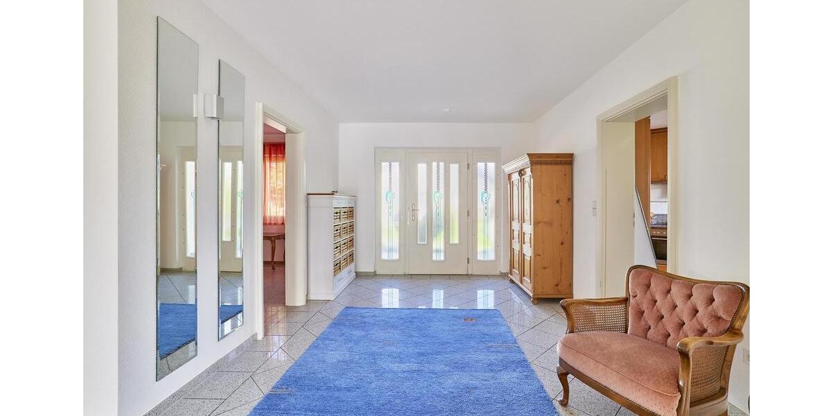 3 Km zur S-Bahn Einfamilienhaus inkl. ELW 9 zimmer