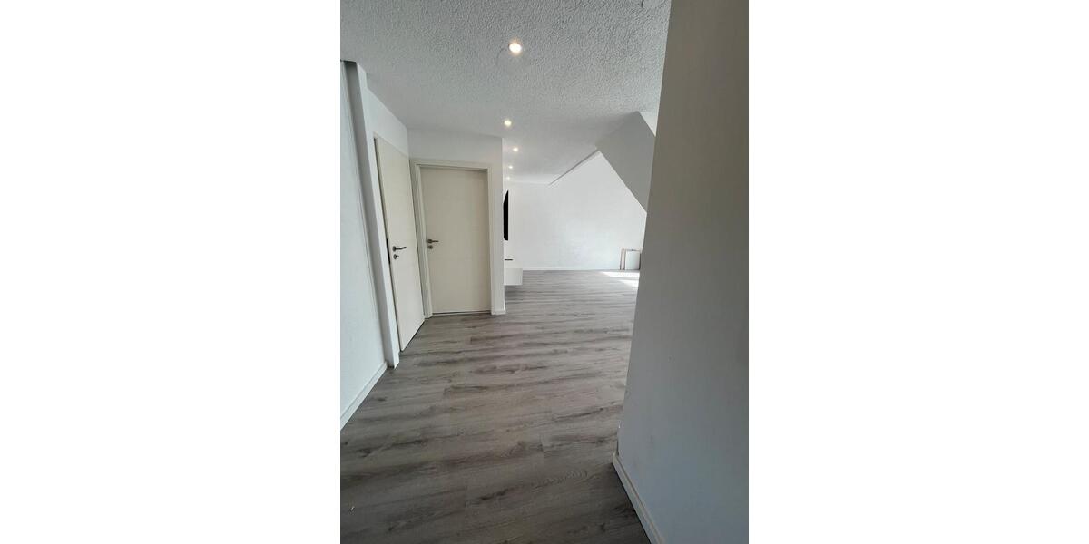 Maisonettenwohnung Ludwigshafen am Rhein Ludwigshafen-Hemshof - 4 Zimmer, 100 m&sup2;, 1.300&euro; | Angebot:25397525