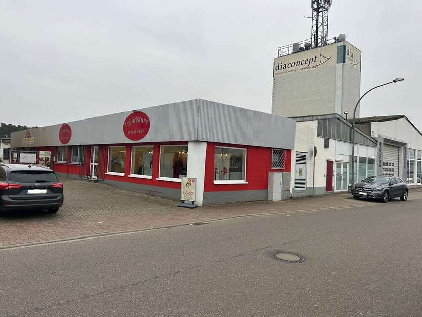 Halle in Haßloch 850.000 € 2200 m²