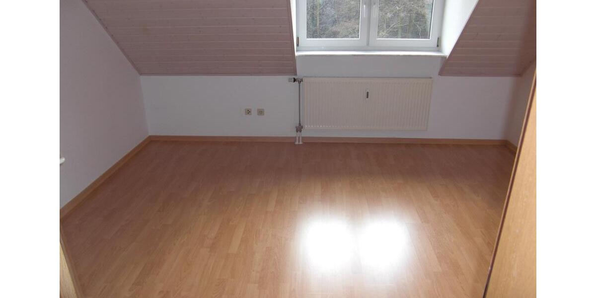 Dachgeschoßwohnung Mörlenbach - 3 Zimmer, 82 m&sup2;, 240.000&euro; | Angebot:24469846