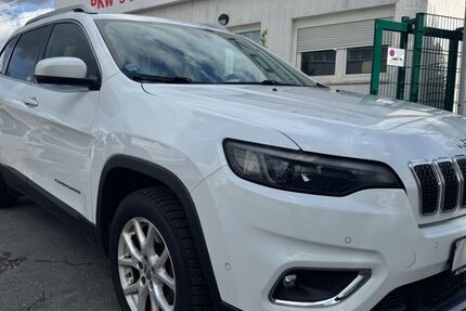 Jeep Cherokee 149.000 km 15.900 &euro; Mannheim 68199