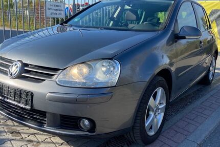 VW Golf 176.000 km 2.690 &euro; Hockenheim 68766