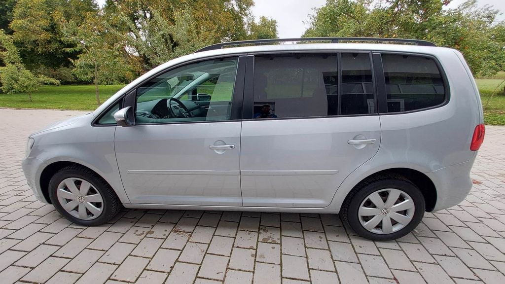 VW Touran 223.000 km 5.200 &euro; Mannheim 68199
