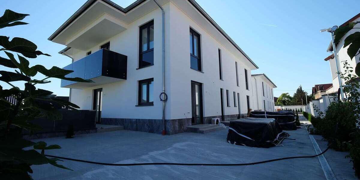 Haus zum Mieten in Offstein 2.100 € 190 m² 4 zimmer