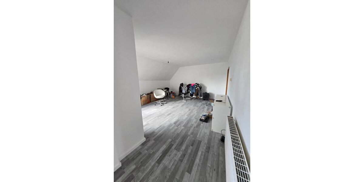 Etagenwohnung Kindenheim - 2 Zimmer, 85 m&sup2;, 750&euro; | Angebot:25082048
