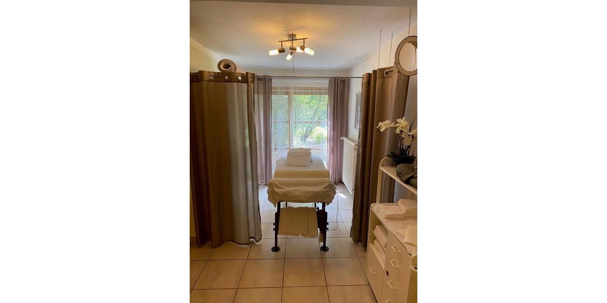 Schöne, helle Einliegerwohnung Nutzung als Praxis, Büro etc. zimmer