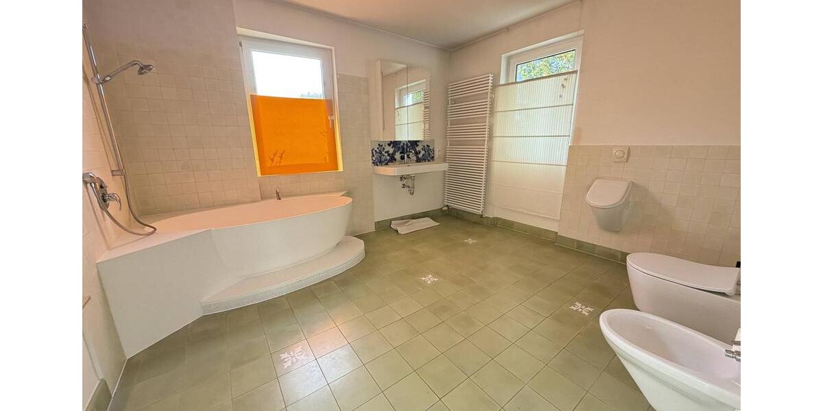 Großzügiges Haus mit Garten und Einbauküche in zentraler Lage zu vermieten 6 zimmer