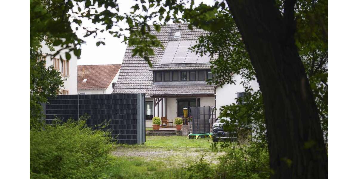 Haus zum Kaufen in Bürstadt-Riedrode 590.000 € 180 m² 5 zimmer