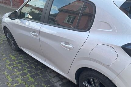 Peugeot 208 15.888 km 13.800 &euro; Worms 67549