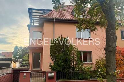 Haus zum Kaufen in Ludwigshafen am Rhein 495.000 € 216 m² 8 zimmer