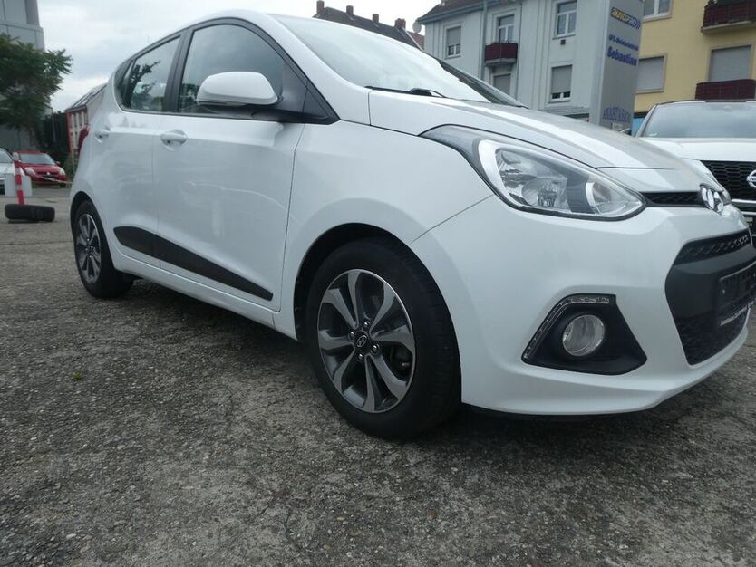 i10