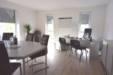 Halle in Edingen 3.300 € 270 m² zimmer