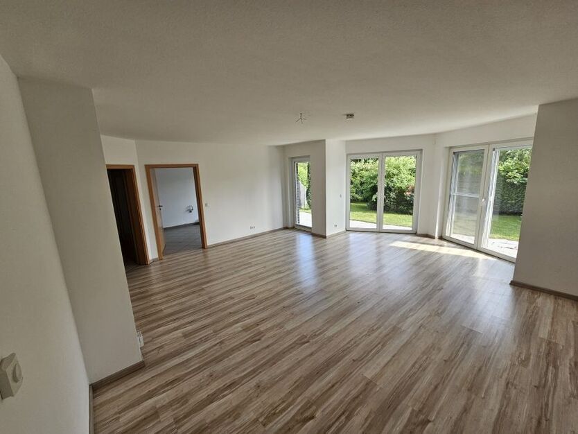 Lichtdurchflutete KomfortWohnung mit Terrasse & Fahrstuhl
