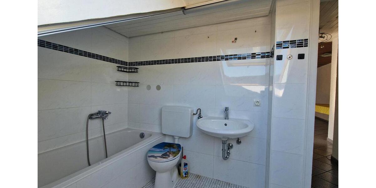 Dachgeschoßwohnung Bad Dürkheim - 2 Zimmer, 61 m&sup2;, 800&euro; | Angebot:26211200