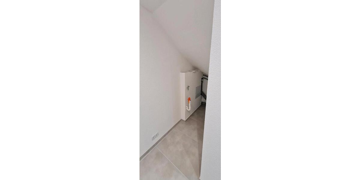 Etagenwohnung Ludwigshafen am Rhein Ludwigshafen-Oggersheim - 3 Zimmer, 85 m&sup2;, 1.200&euro; | Angebot:26197781