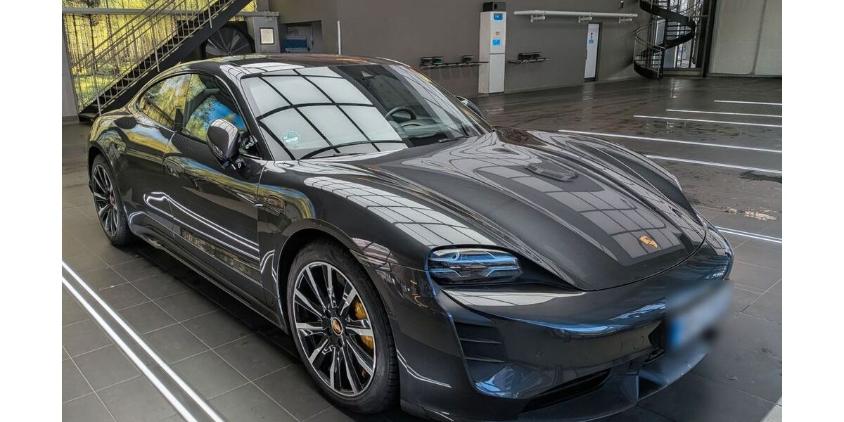 Porsche Taycan 84.000 km 68.000 &euro; Heidelberg 69117