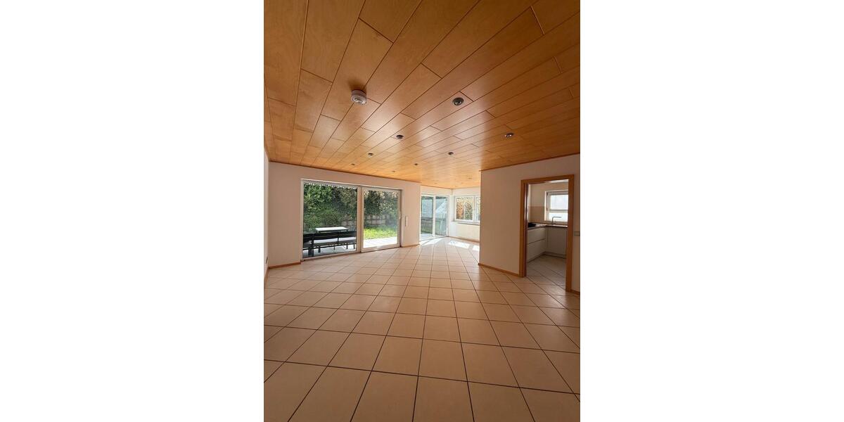 Erdgeschoßwohnung Nußloch - 3 Zimmer, 87 m&sup2;, 1.250&euro; | Angebot:26048805