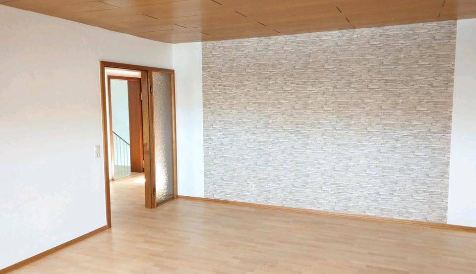 Dachgeschoßwohnung Schwetzingen - 2.5 Zimmer, 70 m&sup2;, 240.000&euro; | Angebot:24523925