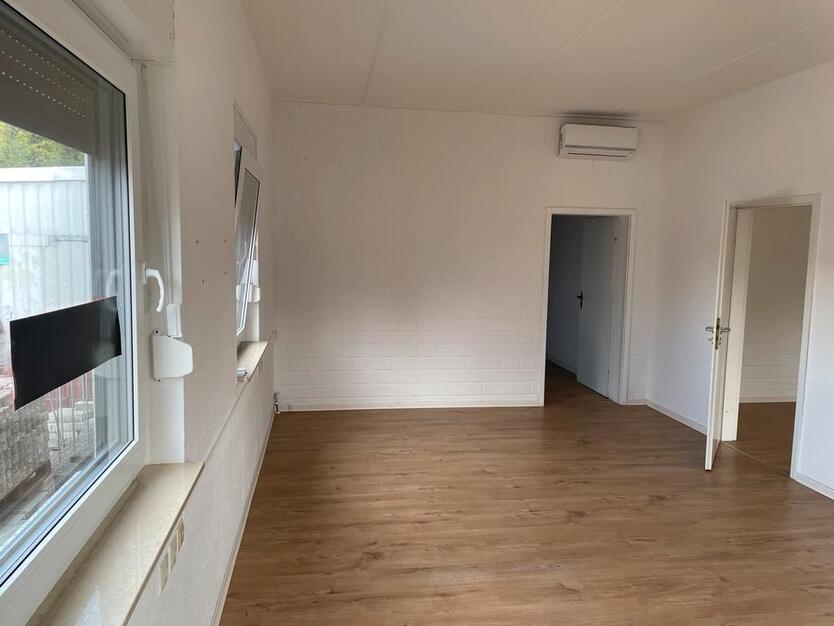 Büro mit ca. 70m2 und 3 Zimmern zu Vermieten in Neuhofen