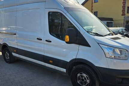 Ford Transit 174.751 km 8.650 &euro; Lachen-Speyerdorf 67435