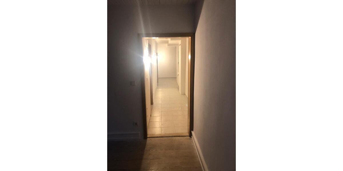 Etagenwohnung Worms Vororte Südwest - 4 Zimmer, 110 m&sup2;, 1.100&euro; | Angebot:24561574