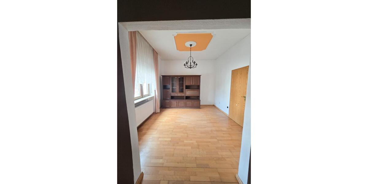 Erdgeschoßwohnung Brühl - 3 Zimmer, 82 m&sup2;, 950&euro; | Angebot:26250415