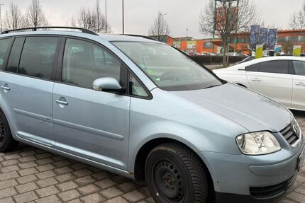 VW Touran 325.000 km 2.345 &euro; Mannheim 68199