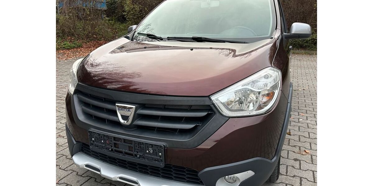 Dacia Lodgy 108.900 km 7.100 &euro; Bensheim 64625