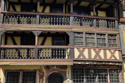 Provisionsfrei* Einzigartiges Renaissance Schmuckstück mitten in der Ladenburger Altstadt mit 255 qm Wohnnutzfläche und wunderschönem Innenhof. PrivatverkaufProvisionsfrei 10 zimmer