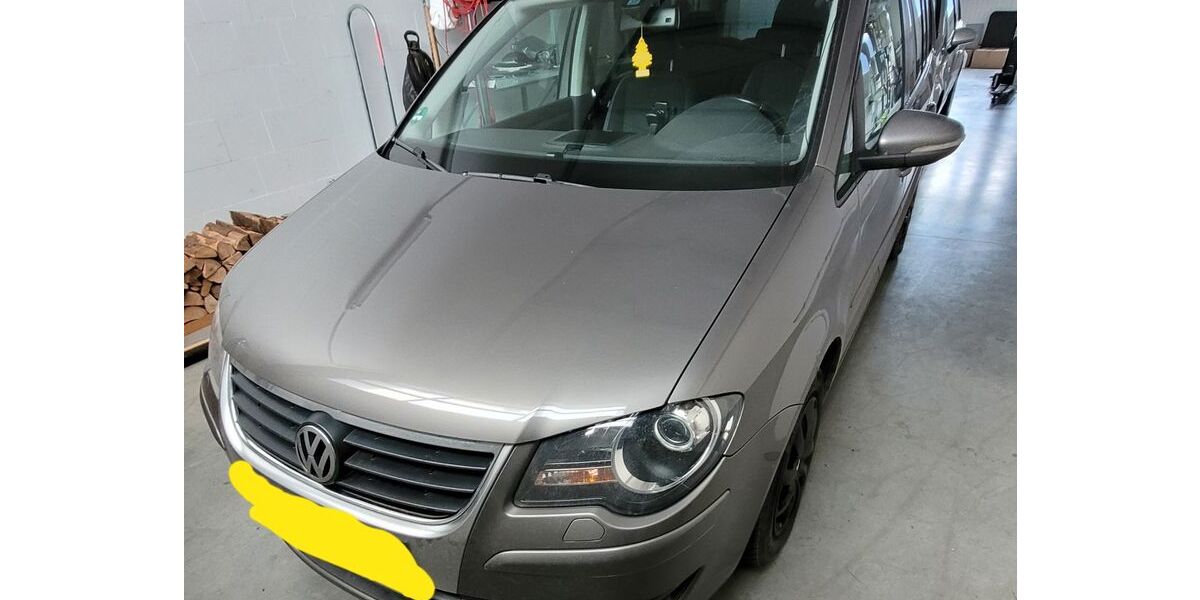 VW Touran 206.000 km 2.990 &euro; Neustadt 67435