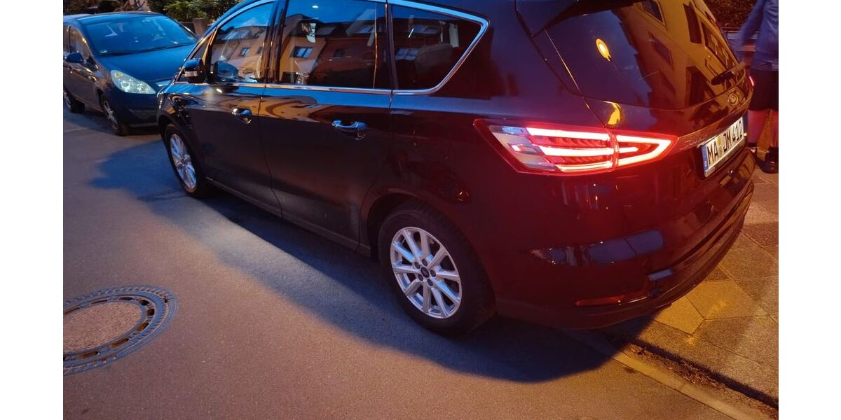 Ford S-Max 116.000 km 13.200 &euro; Mannheim 68199