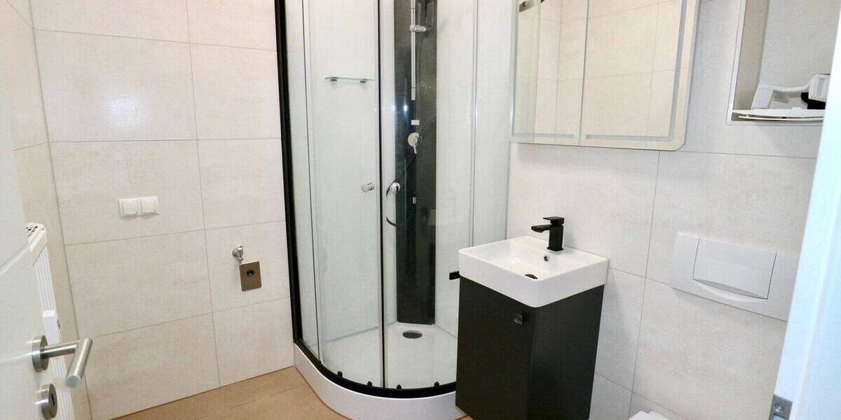 Etagenwohnung Eisenberg - 2 Zimmer, 45 m&sup2;, 590&euro; | Angebot:26816372