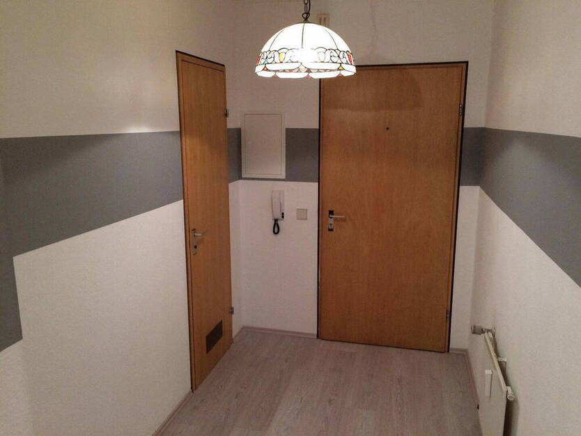 Schöne, helle - unvermietete - 3,5 Zimmerwohnung (87,5 qm) mit Südbalkon