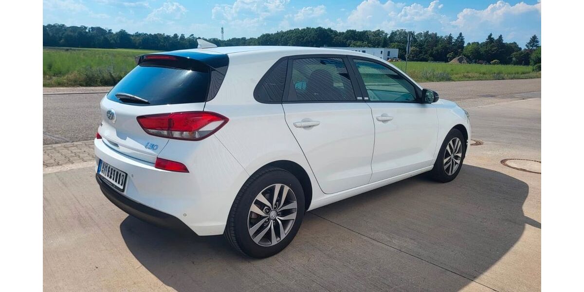 Hyundai i30 70.000 km 14.400 &euro; Lorsch 64653