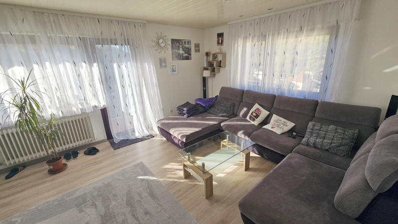 ObjNr:19765 - Sehr gepflegtes 3-Fam. Haus mit Garage, Terrasse und Balkon in Gorxheimertal 8.5 zimmer