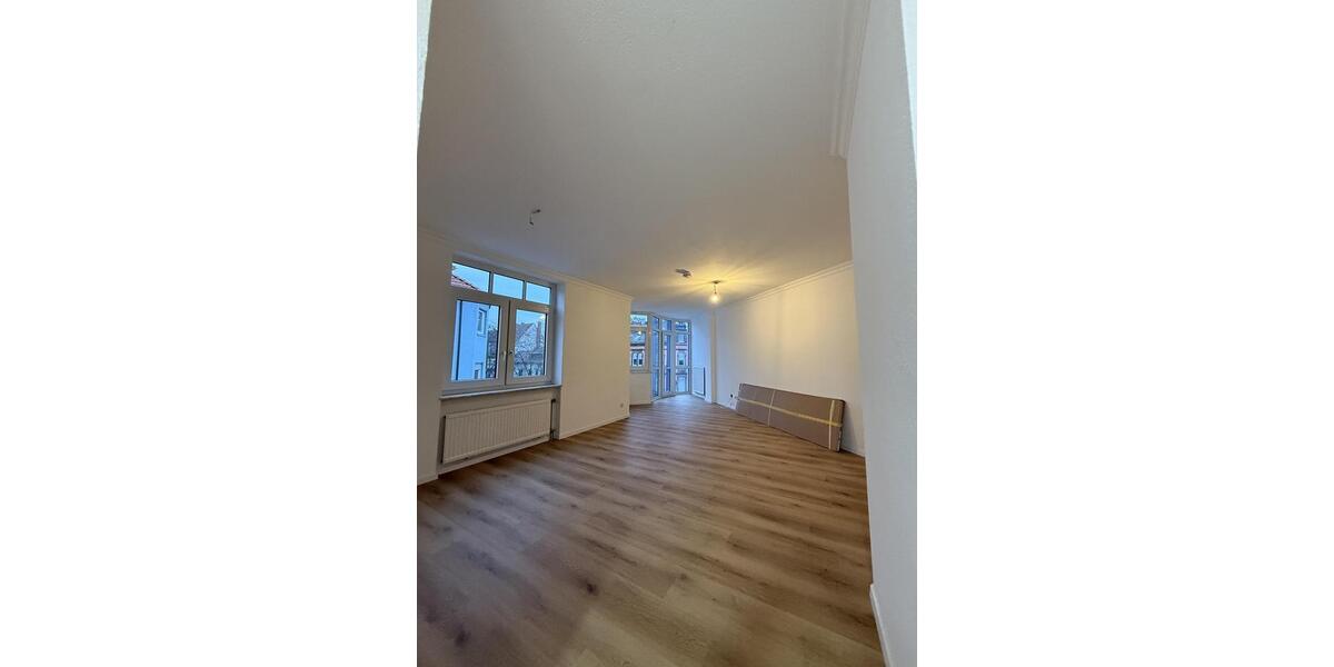 Frisch renoviert! Helle 2,5-Zi-Wohnung, barrierefrei,neuer Vinylboden & hochwertiger EBK 2 zimmer