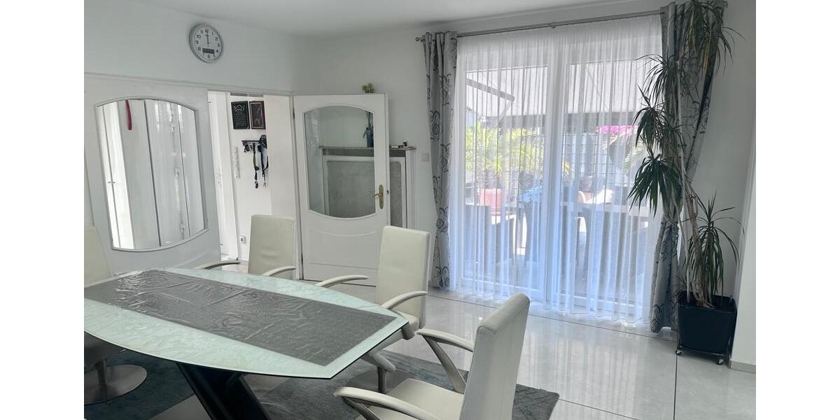 Investorenpaket: Zweifamilienhaus auf ruhigen Grundstück 8 zimmer