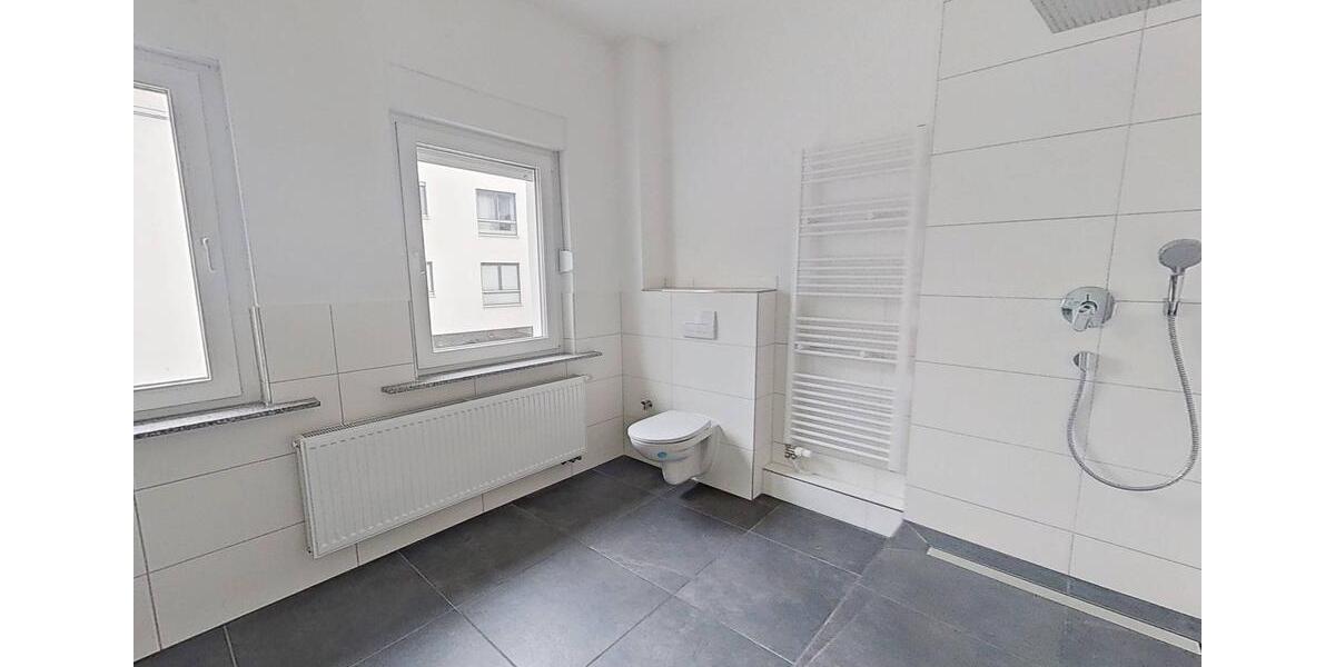 Modernisierte 2-Zimmer-Altbauwohnung mit BALKON und EBK 2 zimmer