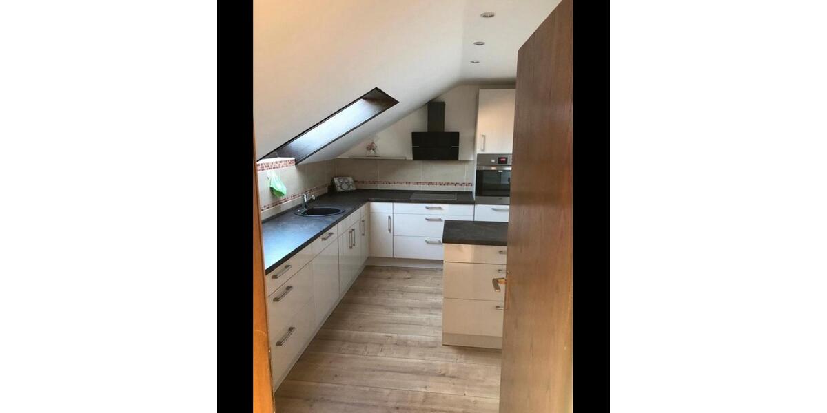 Dachgeschoßwohnung Bad Dürkheim - 2 Zimmer, 90 m&sup2;, 900&euro; | Angebot:26271422