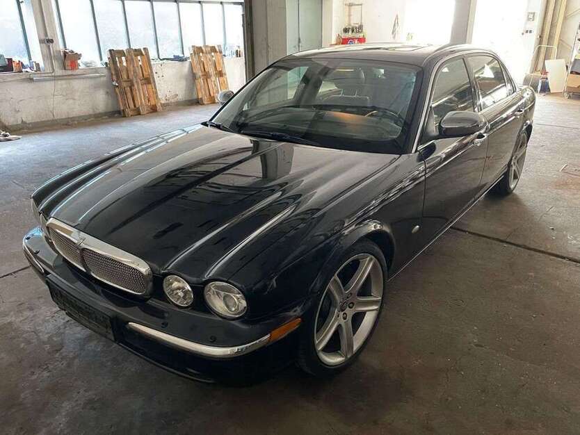 XJ