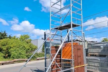 Mobiles Gerüst zu vermieten